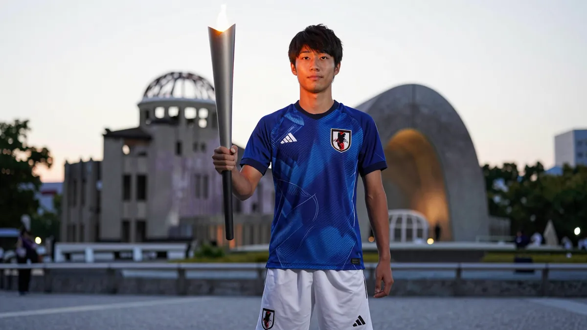 Japan Coach Miori Participates in Hiroshima Relay Torch Ceremony