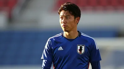 日本代表MF堂安律がサウジアラビアのアル・イテハッドへの移籍が最終段階に入り、年俸900万ユーロのオファーを受諾。森保一監督は「評価されることは良い」としつつも、成長の場としての課題を示唆した。