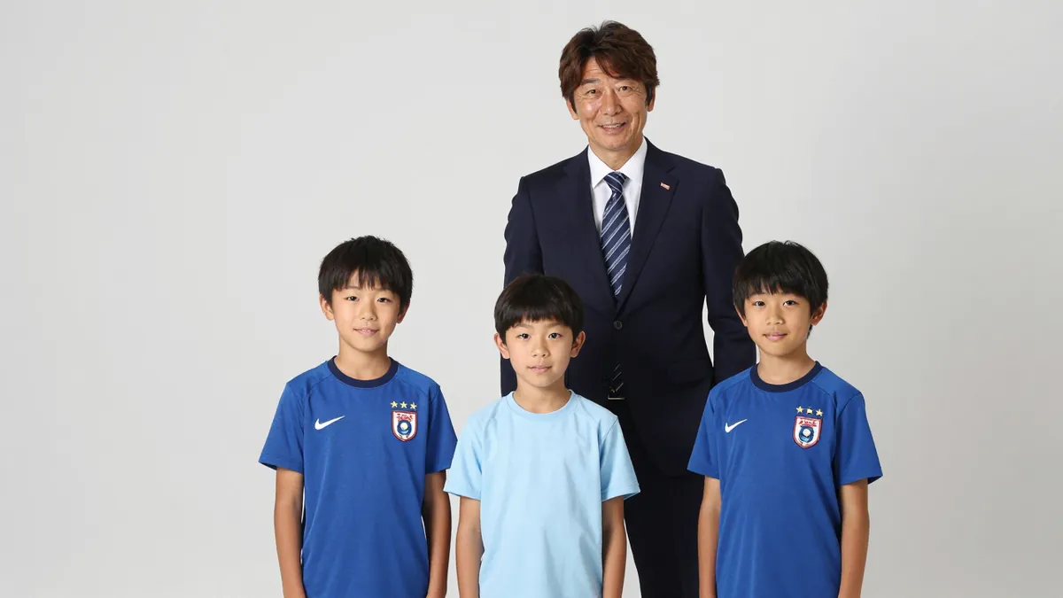 Japan manager Hajime Moriyasu appears on 'Sanma Gotōten' with sons, reveals lucky pants & parenting secrets
