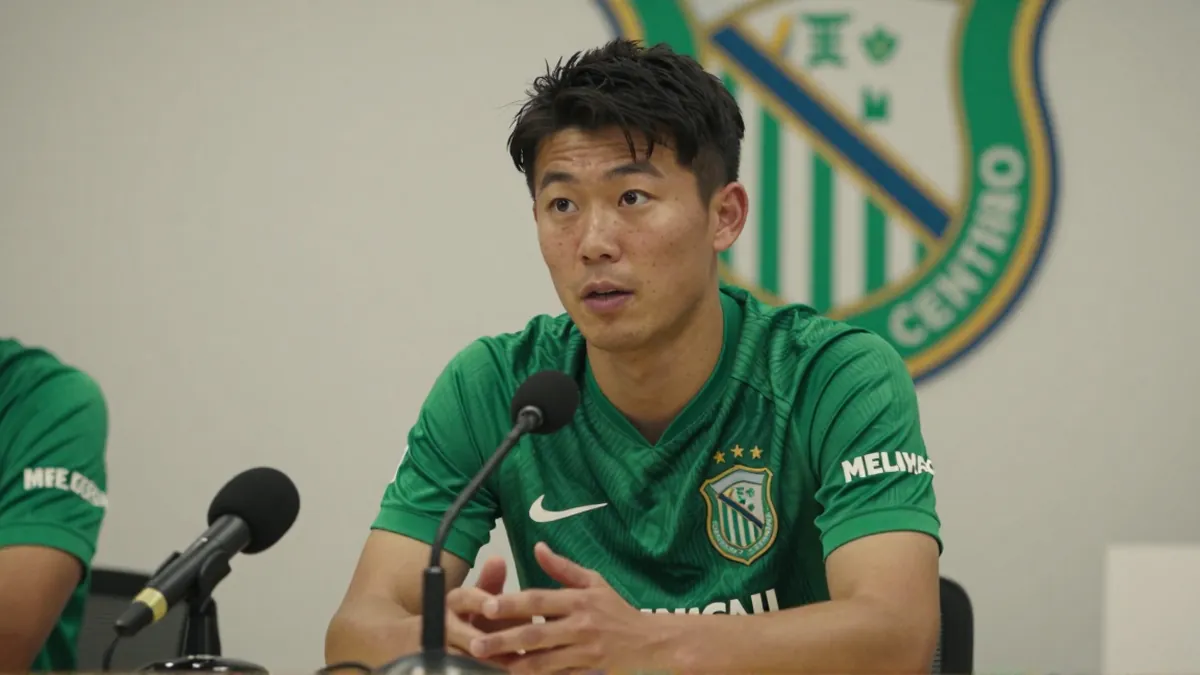 サッカー日本代表が帰国し、森保監督が会見へ
